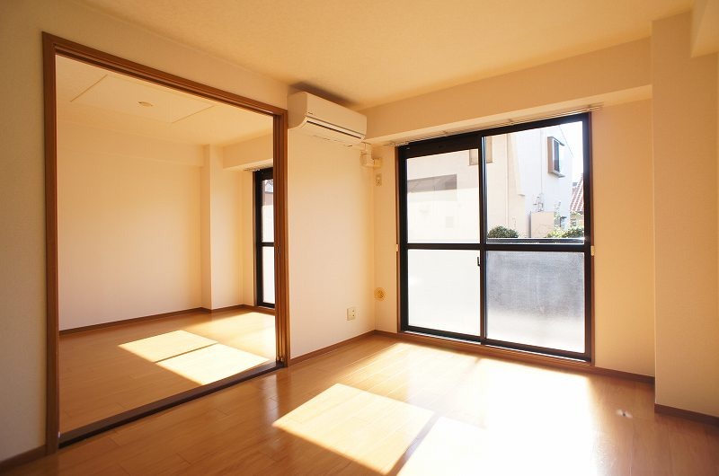 居室・リビング　図面と現状に相違がある場合には現状を優先