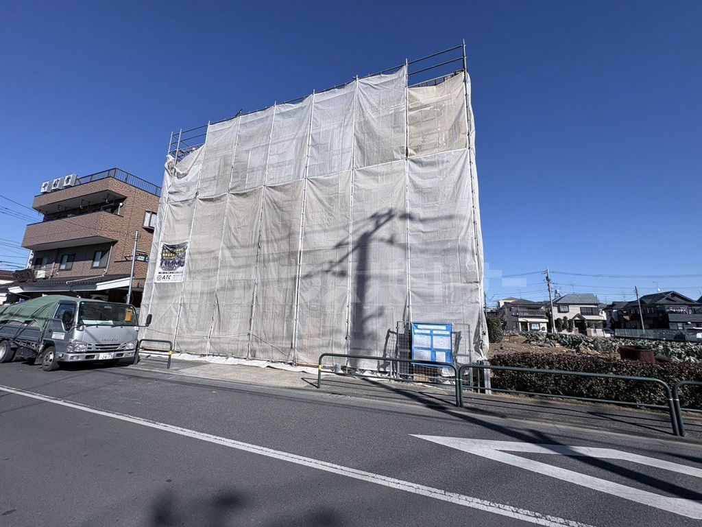 建物外観　駐車場