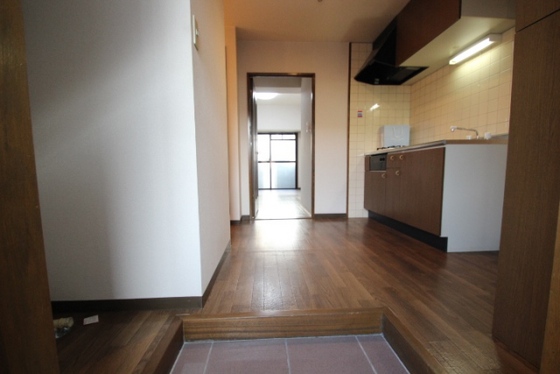 玄関　※別部屋の写真です