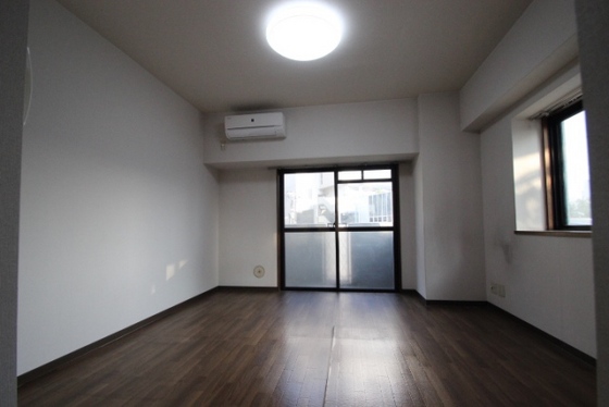 居室・リビング　※別部屋の写真です