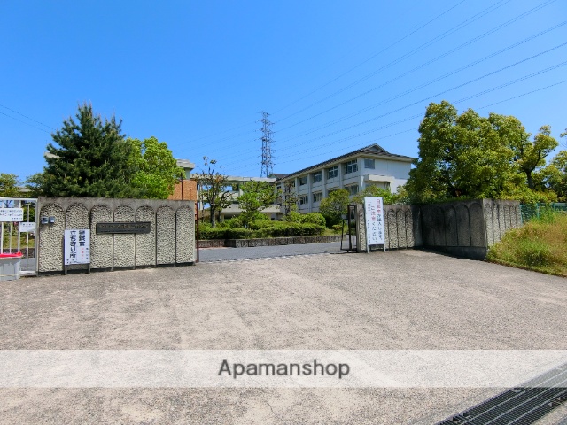 中学校　木津川市立中学校木津第二中学校（中学校）まで402m