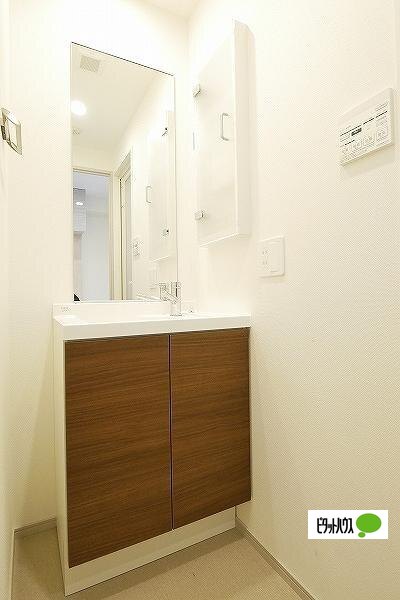 洗面設備　独立洗面台