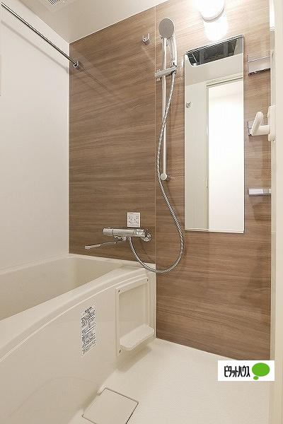 バス・シャワールーム　バスルーム