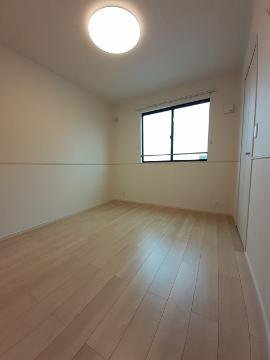 居室・リビング　室内