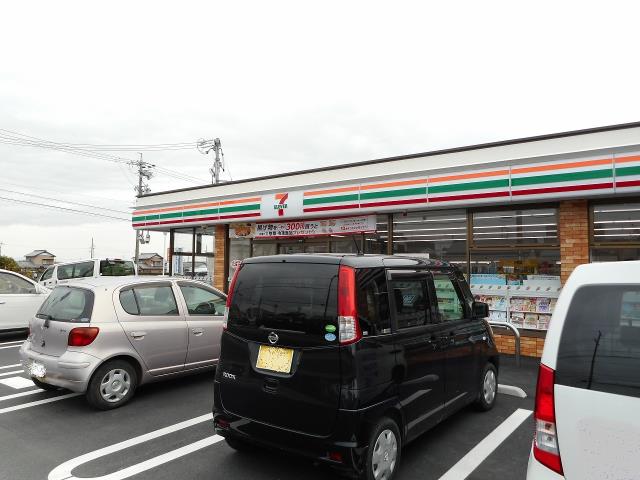 コンビニ　セブンイレブン（コンビニ）まで1035m