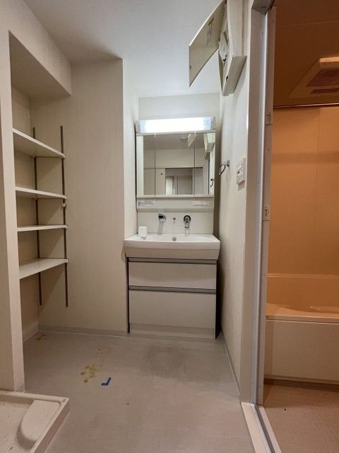 洗面設備　同仕様