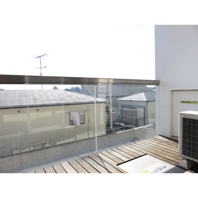 バルコニー　おしゃれな内装です