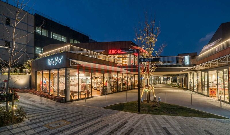 ショッピングセンター　吹田グリーンプレイス（ショッピングセンター）まで905m