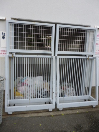 エントランス　★敷地内ゴミ置場も有ります★