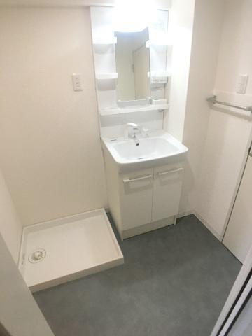 洗面設備　★便利な独立洗面台★