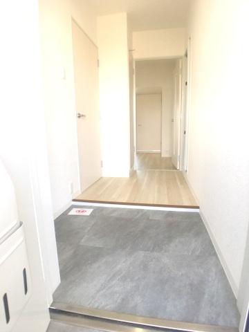 玄関　★開放感たっぷり★