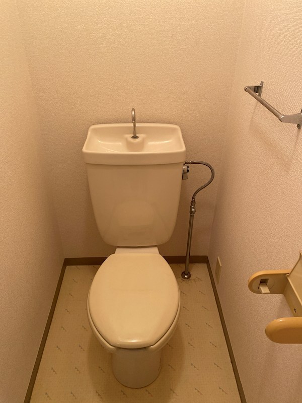 トイレ　別部屋参照