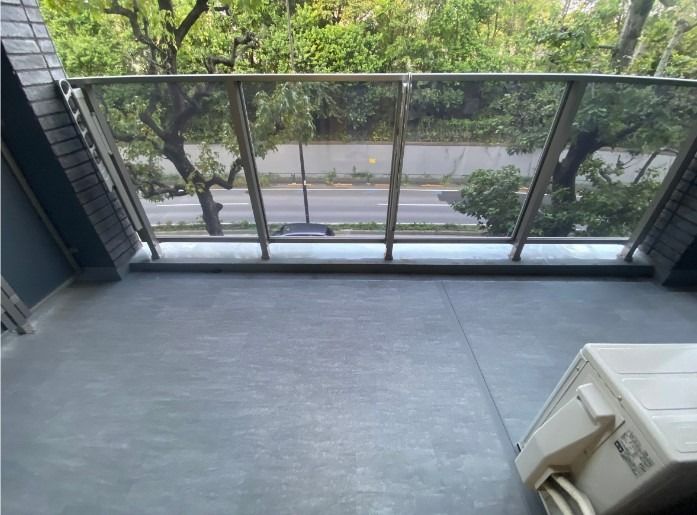 バルコニー　オーパスレジデンス南青山