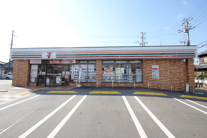 コンビニ　セブンイレブン（コンビニ）まで466m