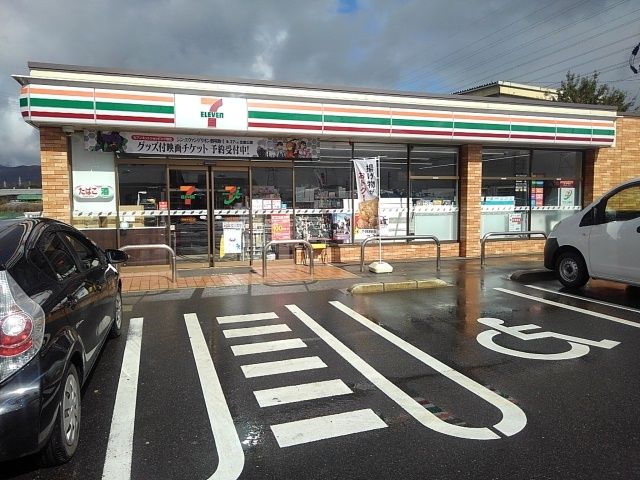 コンビニ　セブンイレブン鳥栖幸津町店（コンビニ）まで560m