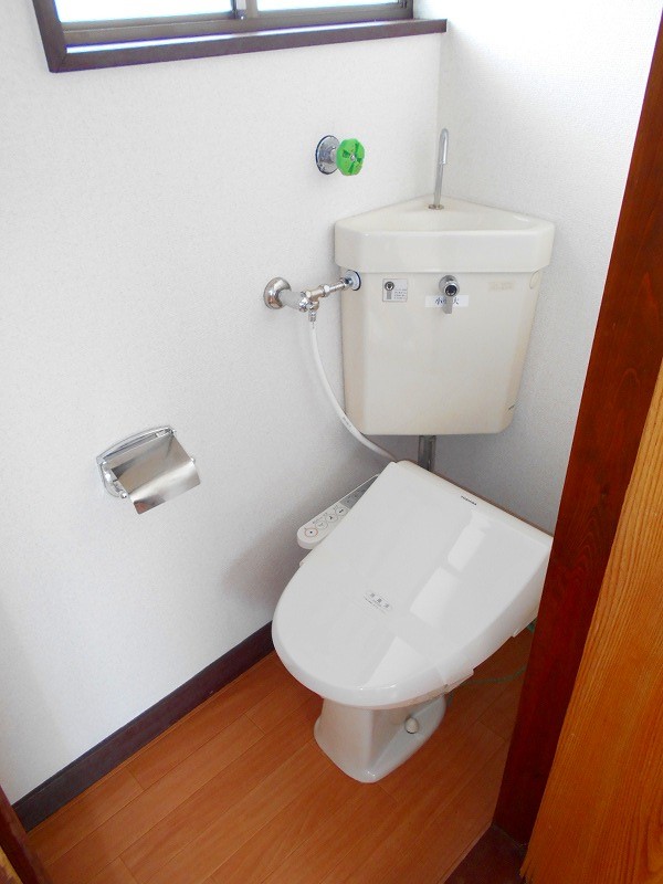 トイレ　温水洗浄便座