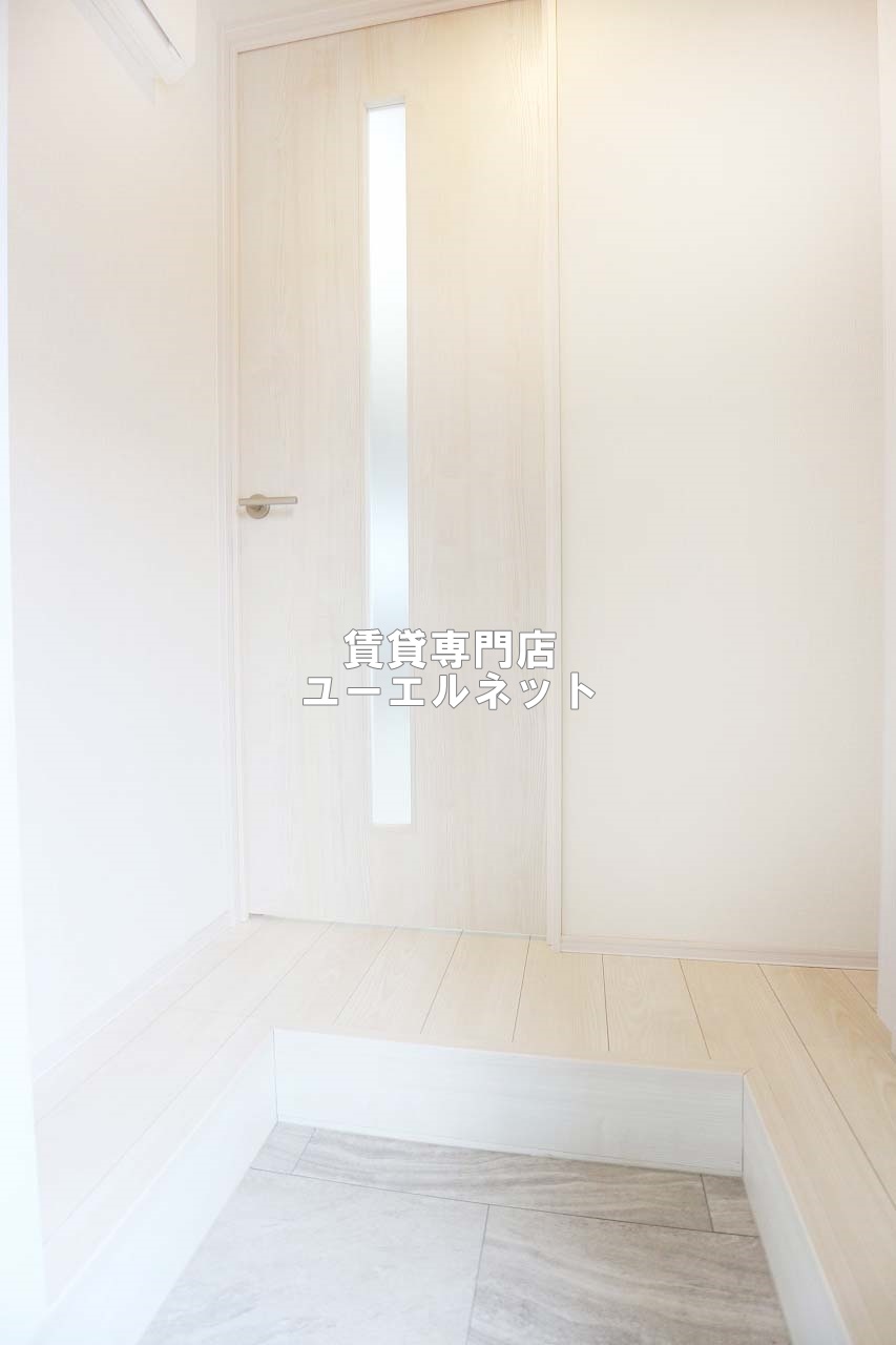 玄関　住まいの顔ともなる玄関