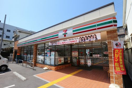 コンビニ　セブンイレブン　豊中服部本町１丁目店（コンビニ）まで366m