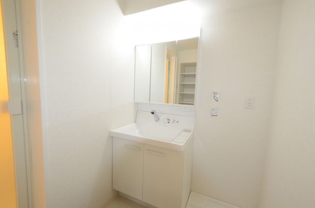 洗面設備　洗髪洗面化粧台付き♪