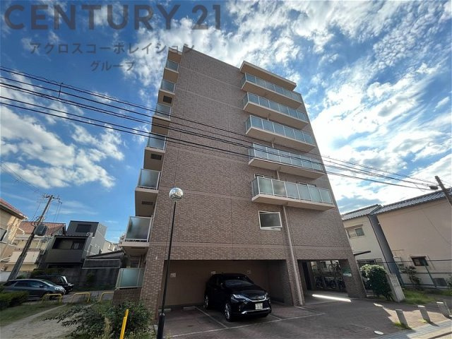 建物外観　安心のオートロック付き♪