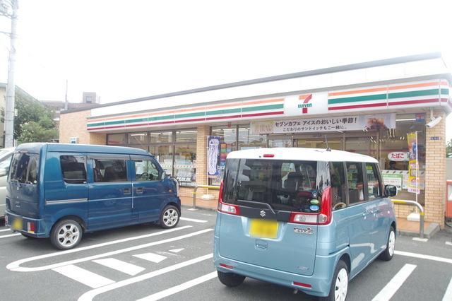 コンビニ　セブンイレブン（コンビニ）まで531m