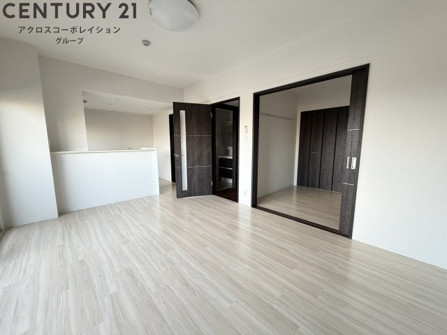 居室・リビング　明るいリビング