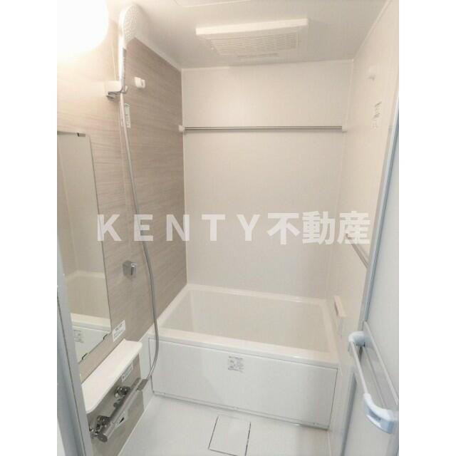 バス・シャワールーム　落ち着いた空間のお風呂です