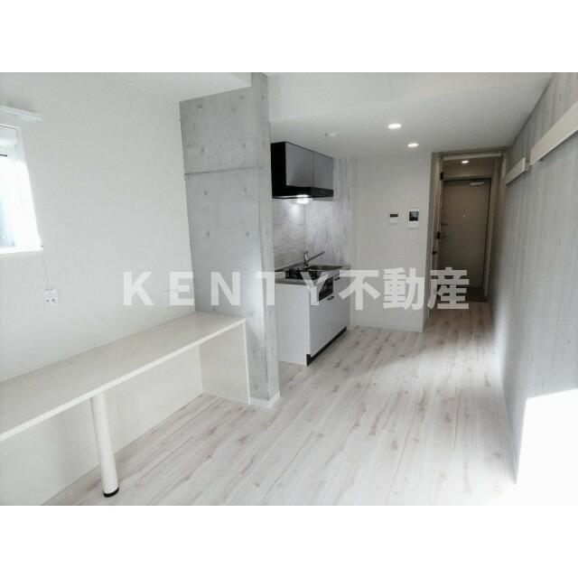 その他部屋・スペース　開放的な寝室です