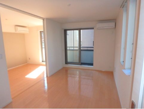 居室・リビング　ゆったりとした居間です