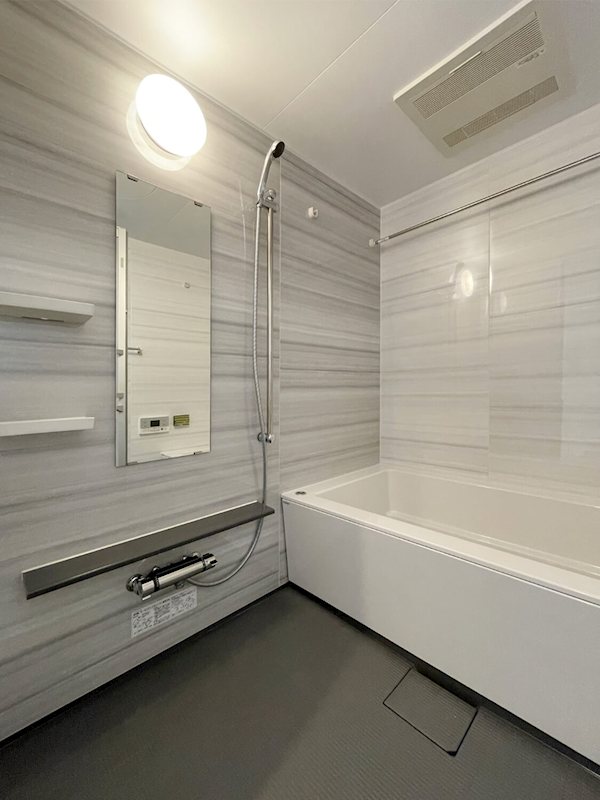 バス・シャワールーム　浴室乾燥・マイクロバブルジェット付きです