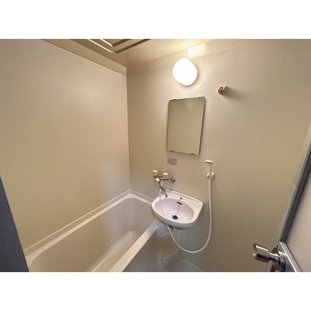 バス・シャワールーム　洗面一体