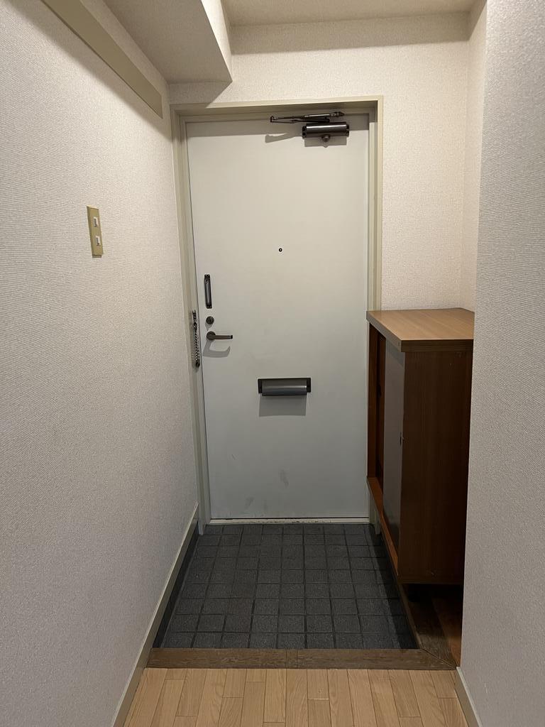 代々木伊藤ローヤルコーポの玄関写真