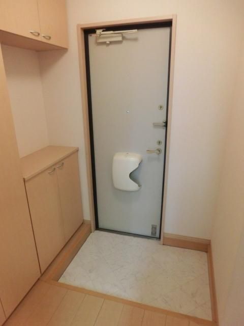 玄関　シューズボックス付きの玄関