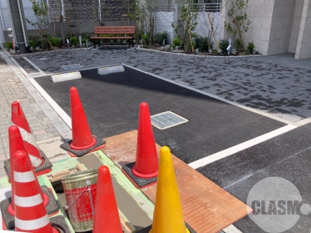 駐車場　敷地内駐車場