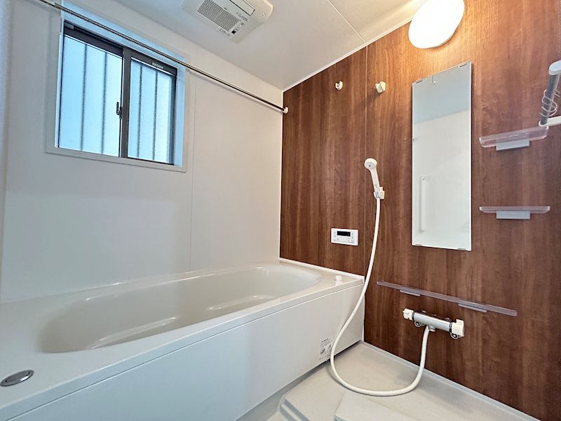 バス・シャワールーム　C-２の画像です。