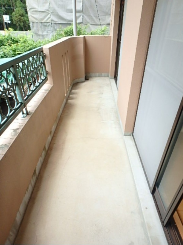 バルコニー　図面と現状に相違がある場合には現状を優先