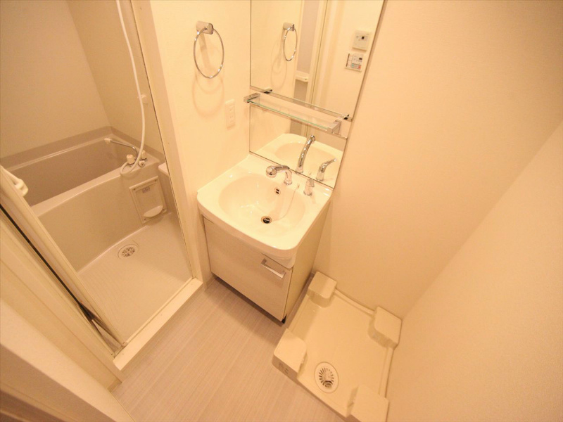 洗面設備　脱衣所　独立洗面台（シャンプードレッサー）洗濯機用意できます