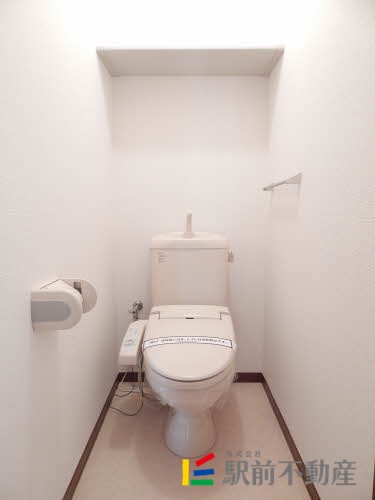 トイレ　暖房洗浄便座付きのトイレ