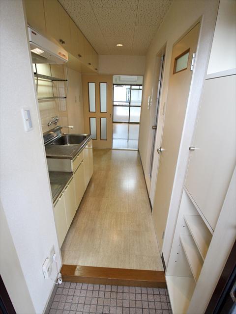 玄関　松山市御宝町　トスカーナ　玄関