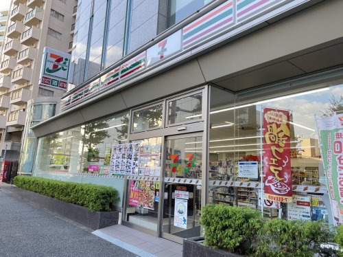 コンビニ　セブン-イレブン 目黒３丁目店（コンビニ）まで355m
