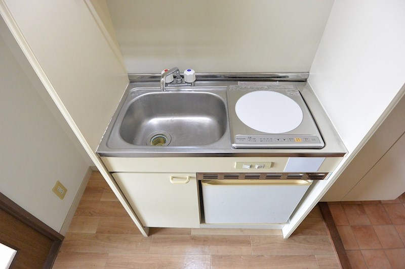 キッチン　IHコンロ付き
