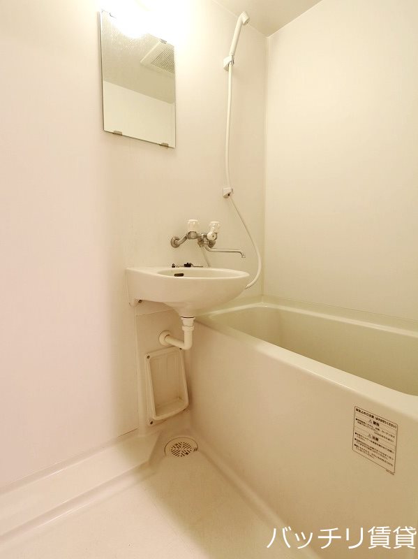 バス・シャワールーム　画像は別号室イメージの為、現況を優先いたします。