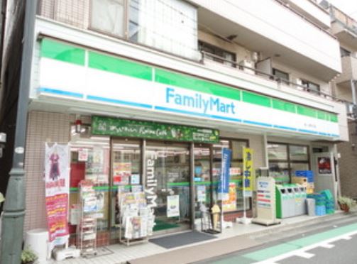 コンビニ　ファミリーマート 幡ヶ谷駅南店（コンビニ）まで98m