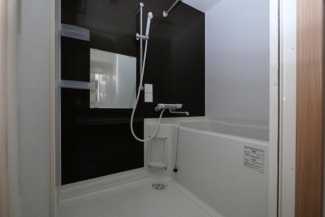 バス・シャワールーム　バス・シャワールーム