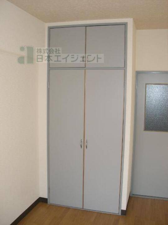 収納　クローゼット