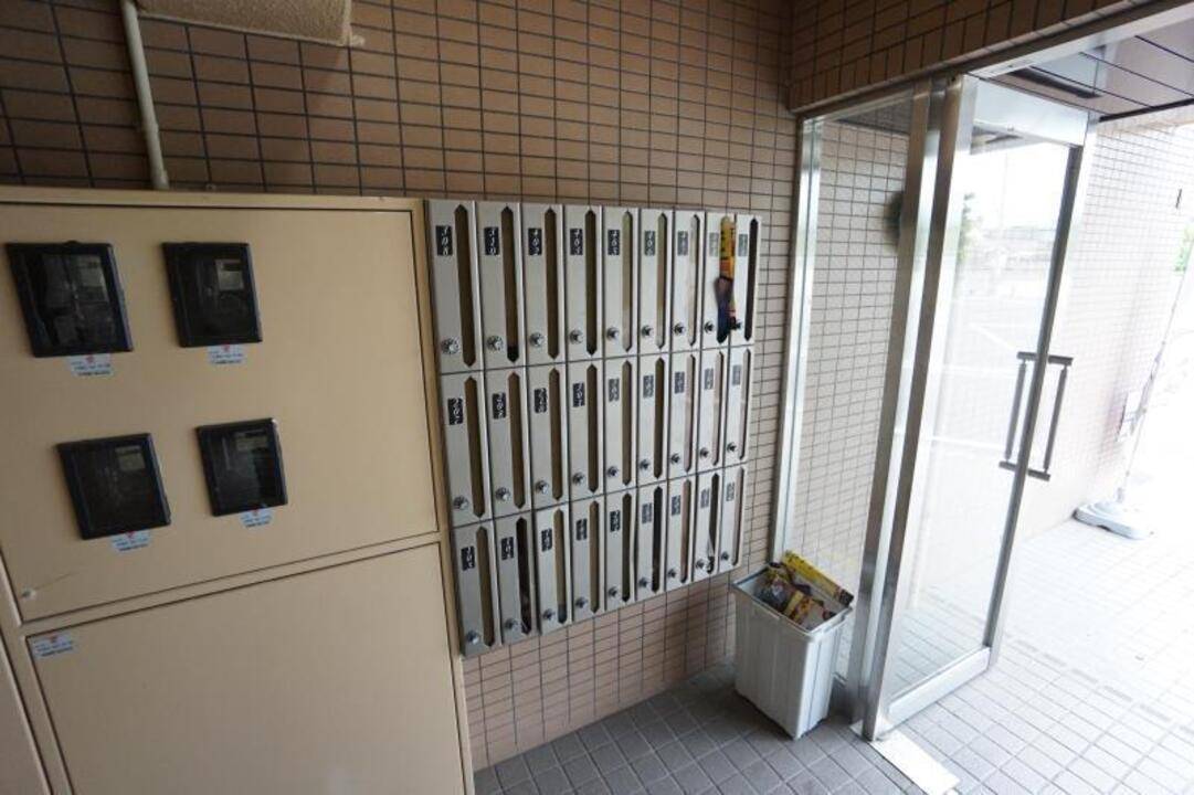 エントランス　メールBOX