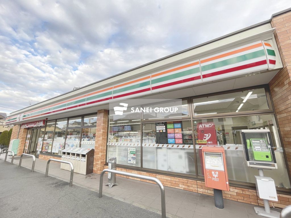 コンビニ　セブンイレブン新座北野2丁目店（コンビニ）まで180m