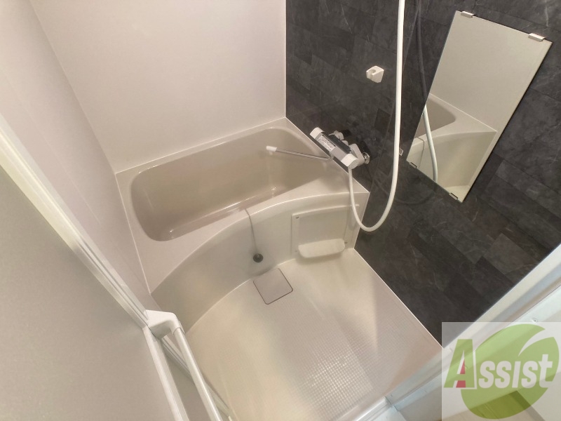 バス・シャワールーム　疲れを癒すには湯船でゆっくりするのが良いですよ。