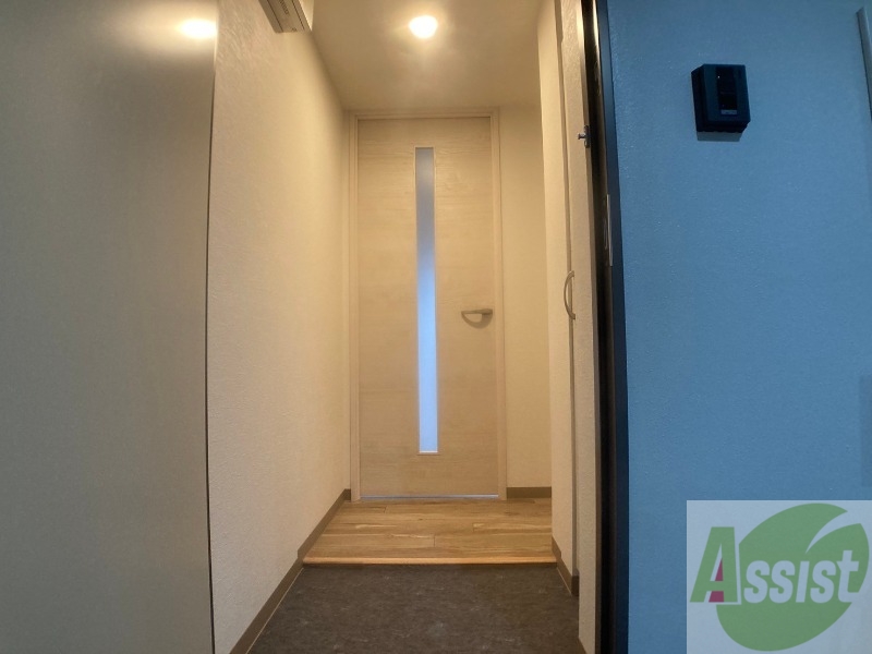 玄関　玄関の様子です。明るい印象ですね。気分もあがりそう。