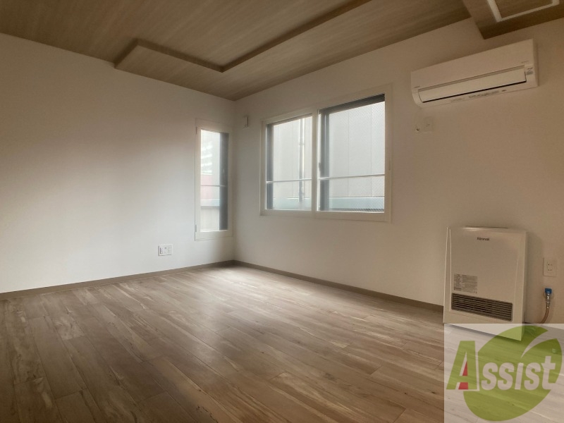 居室・リビング　広々としたリビングですね。使い勝手がよさそうですね！